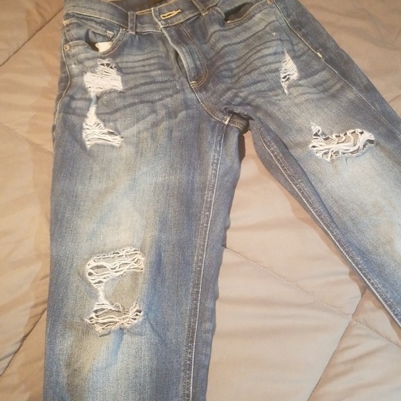 Express Jean's Distressed - Picture 2 of 4